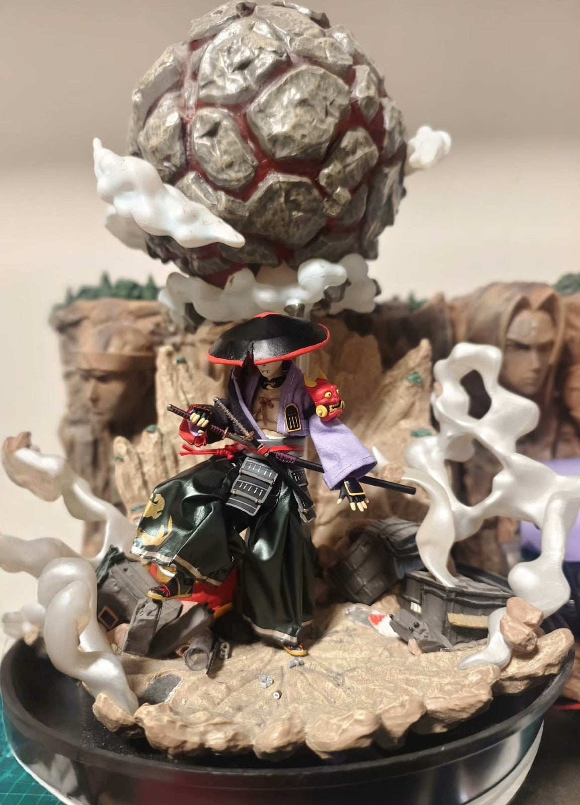 custom 1/12  pain