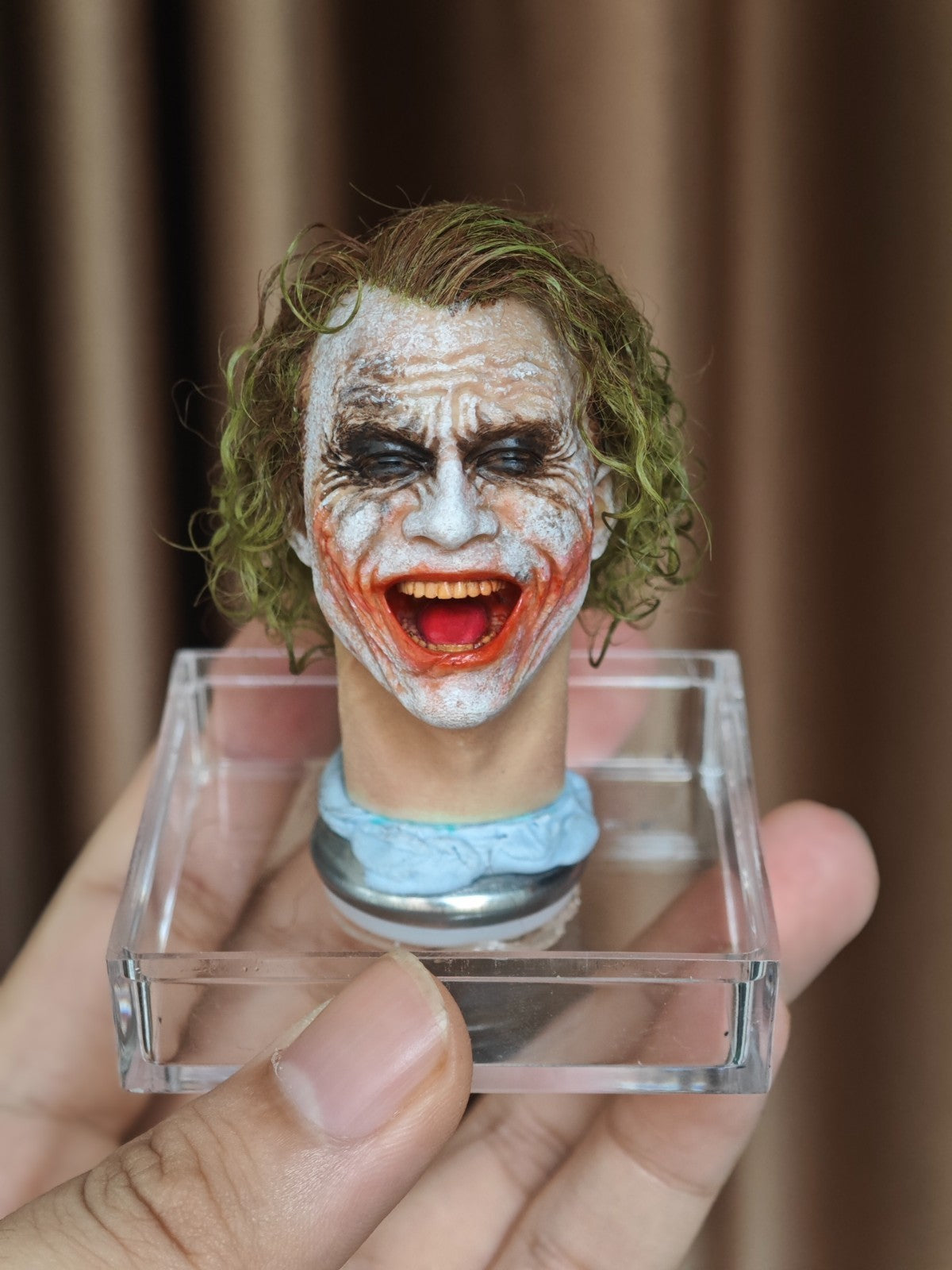 1/6   joker head  for hottoys