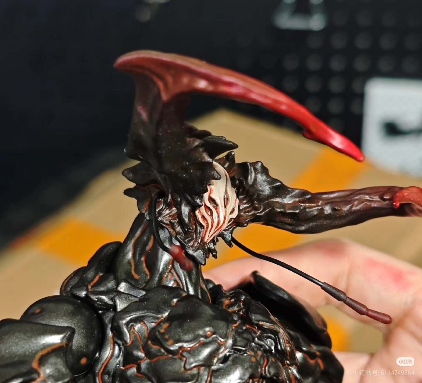custom head  shoulder ktis for SEXYICE Studio VERMIN UNKVAL Manticora 1/12