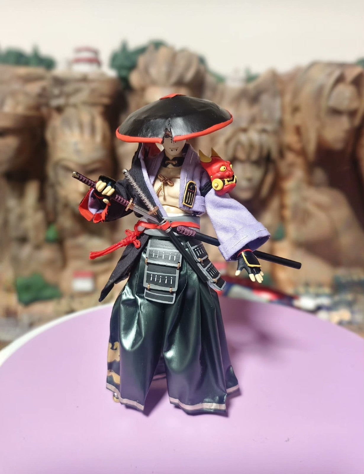 custom 1/12  pain