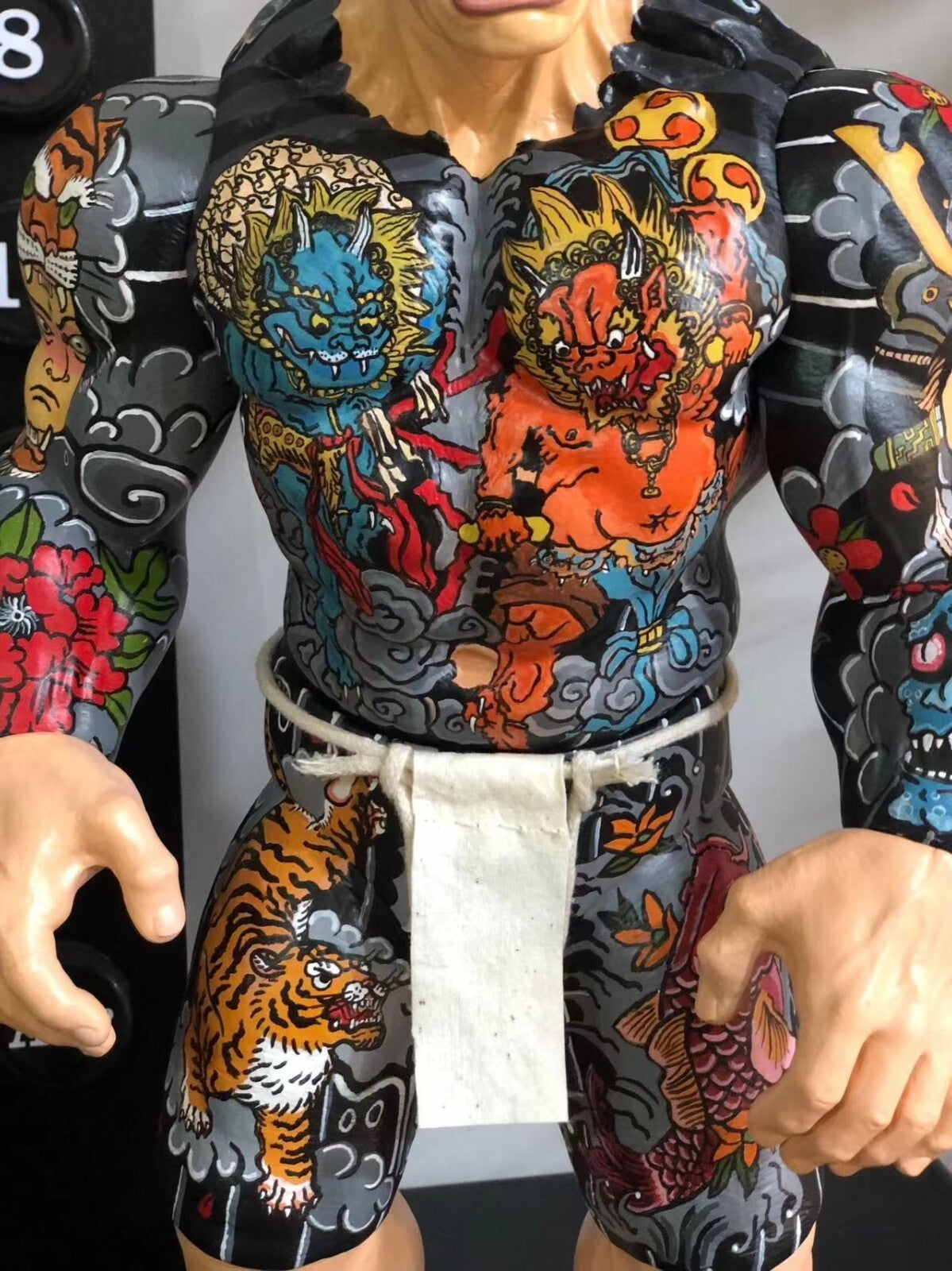 custom  Yakuza Hulk Body  hand draw  tattoo  42 cm