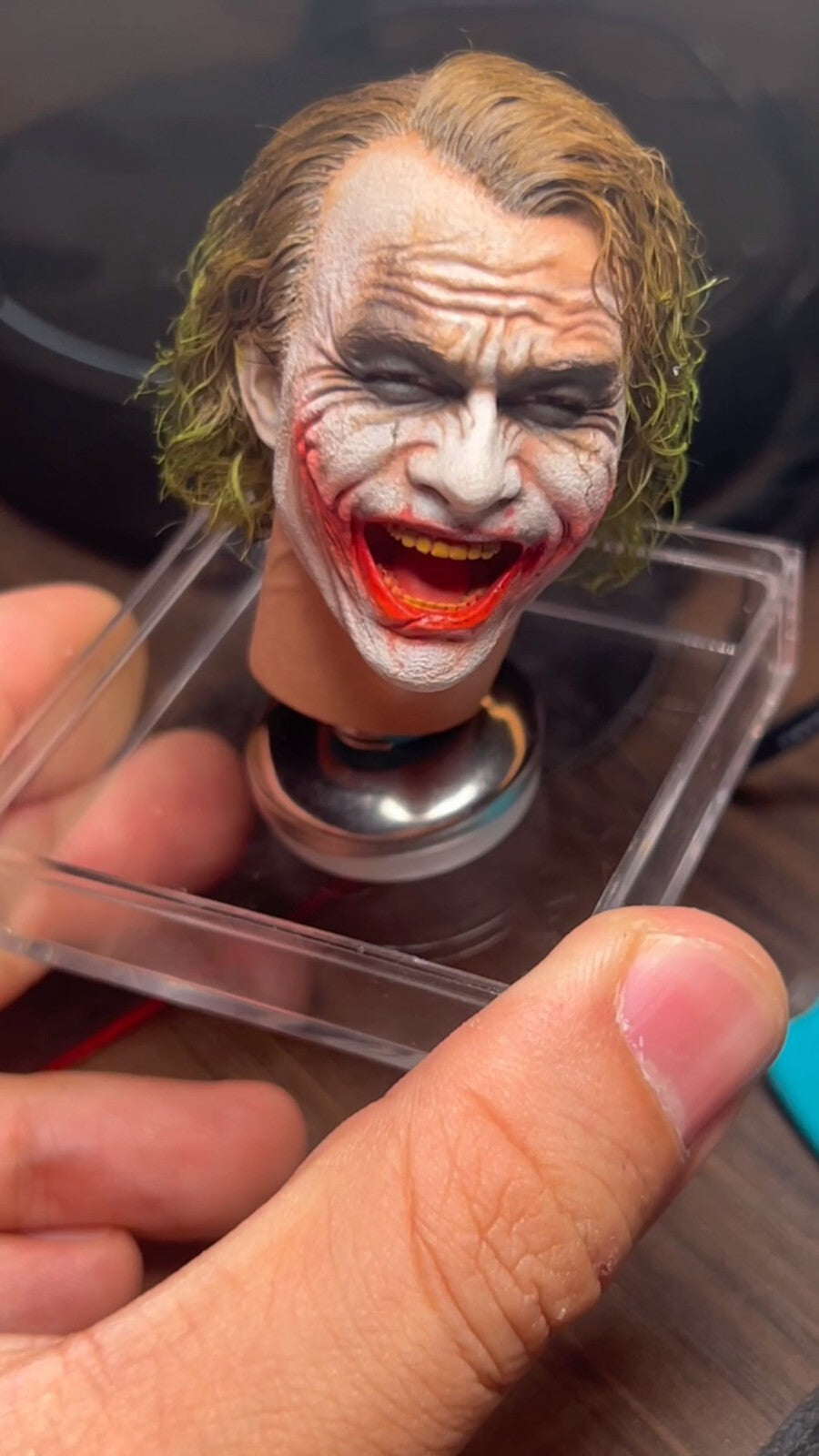 1/6   joker head  for hottoys