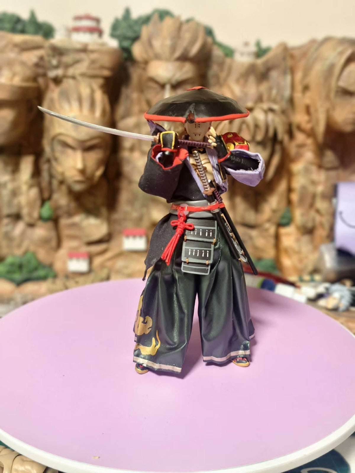 custom 1/12  pain