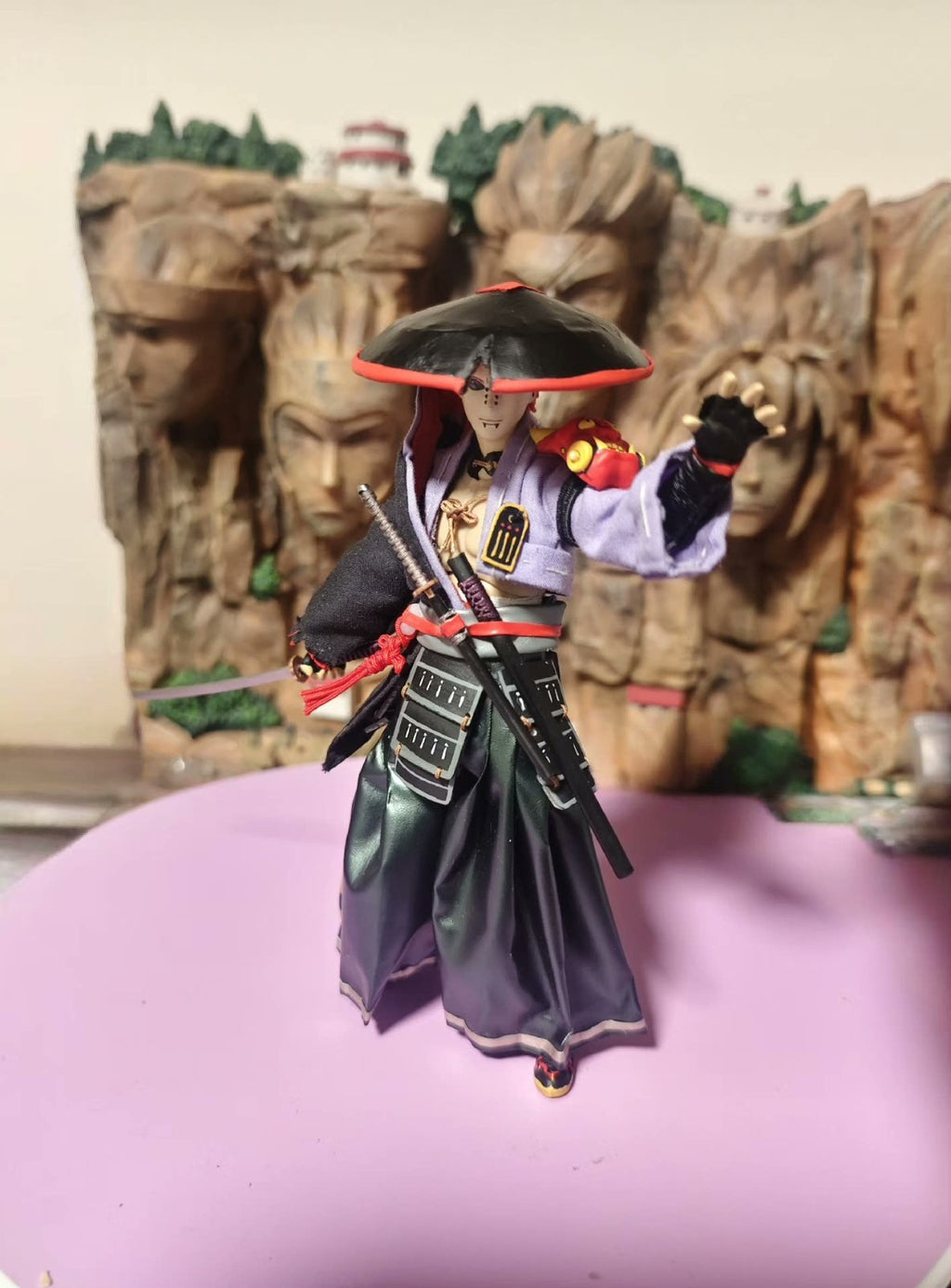 custom 1/12  pain