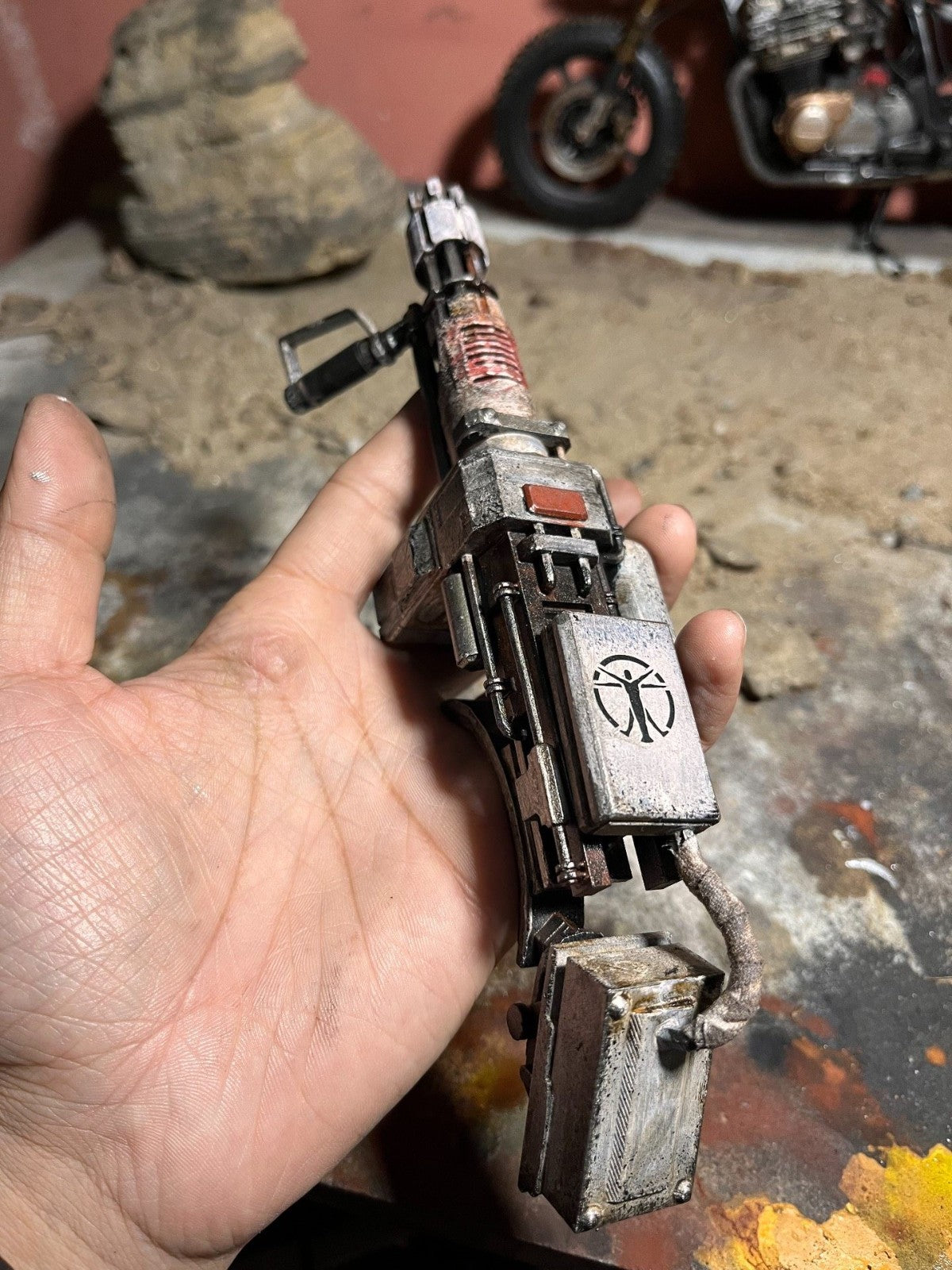 custom   1/6  Cyberpunk wastland  fallout  resin weapon for threezero