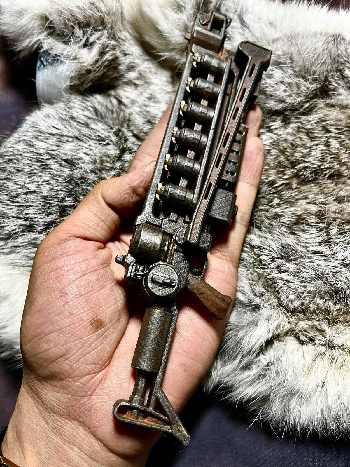 custom   1/6  Cyberpunk wastland  fallout  resin weapon for threezero