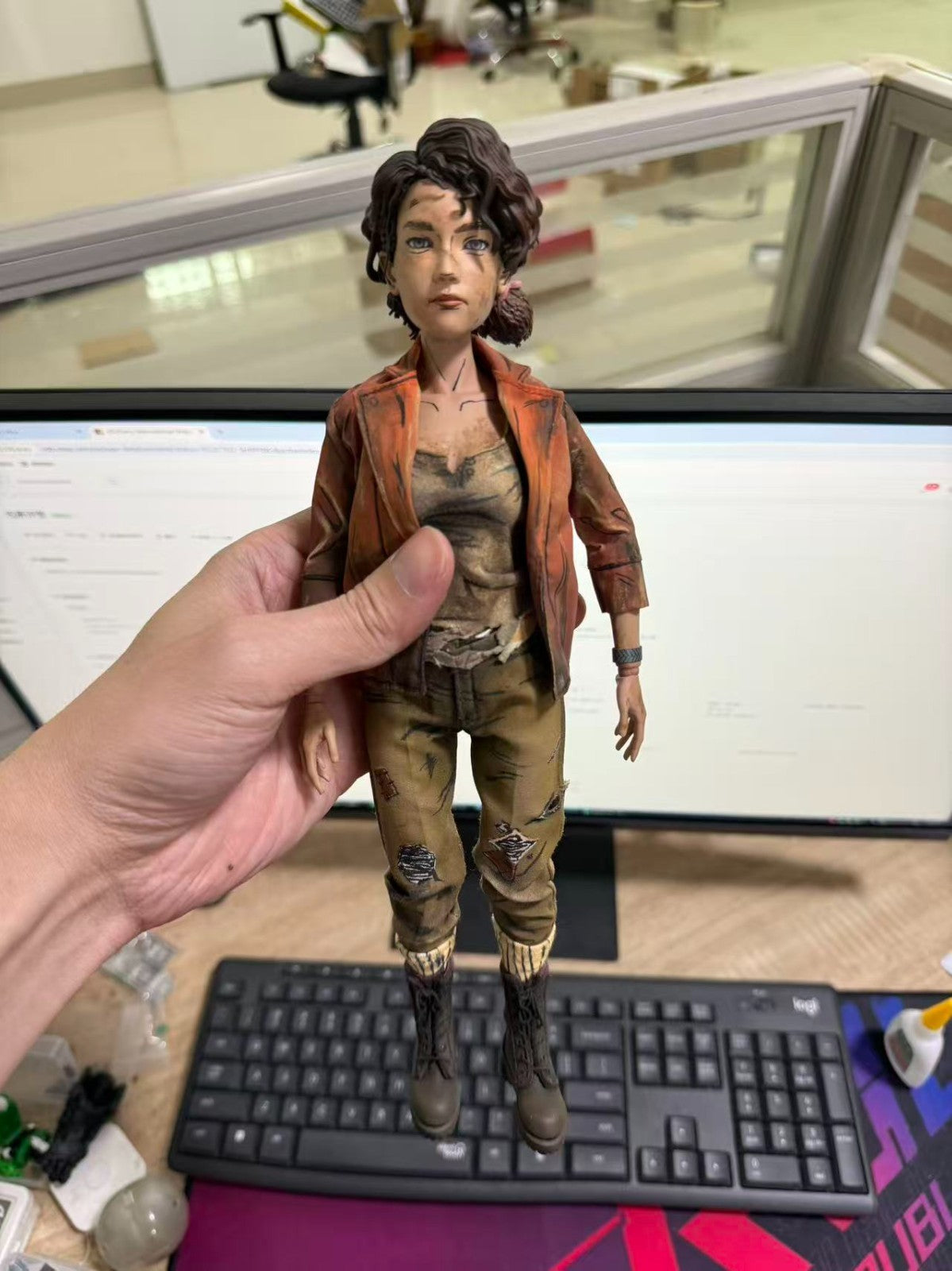 1/6 walking dead The Walking Dead Clementine 12 inch figure need about 60days