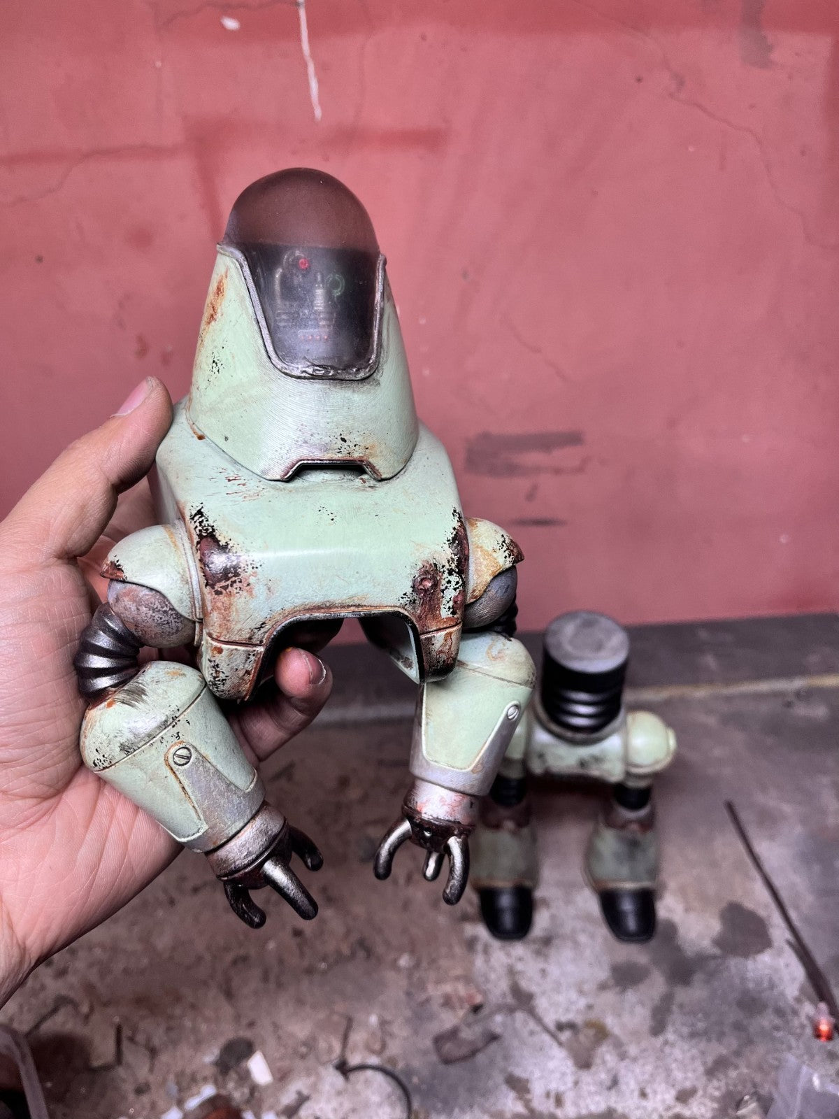 custom   1/6  Cyberpunk wastland  fallout  resin robber and shelter  40cm