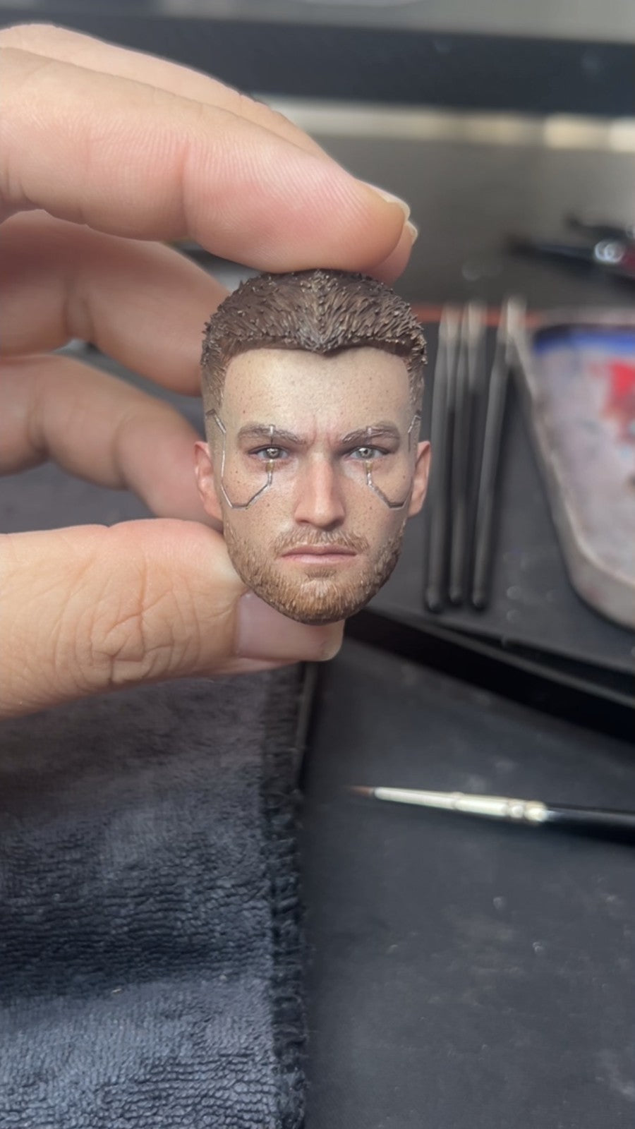 1/6 Cyberpunk 2077  Vincent  head  ship in  30days