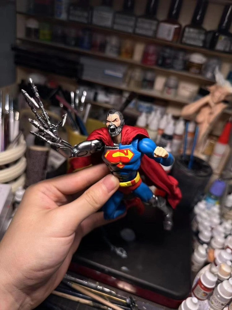 custom head sculpture and machinery hands for mafex superman