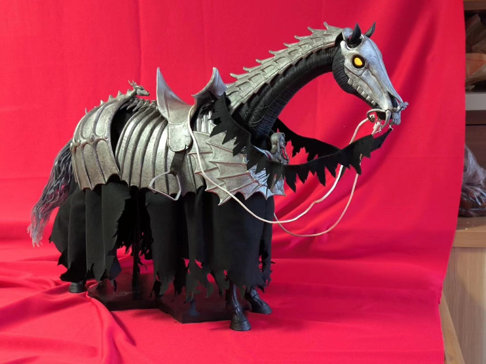 CUSTOM horse for threezero berserk Skull Knight  need 60days