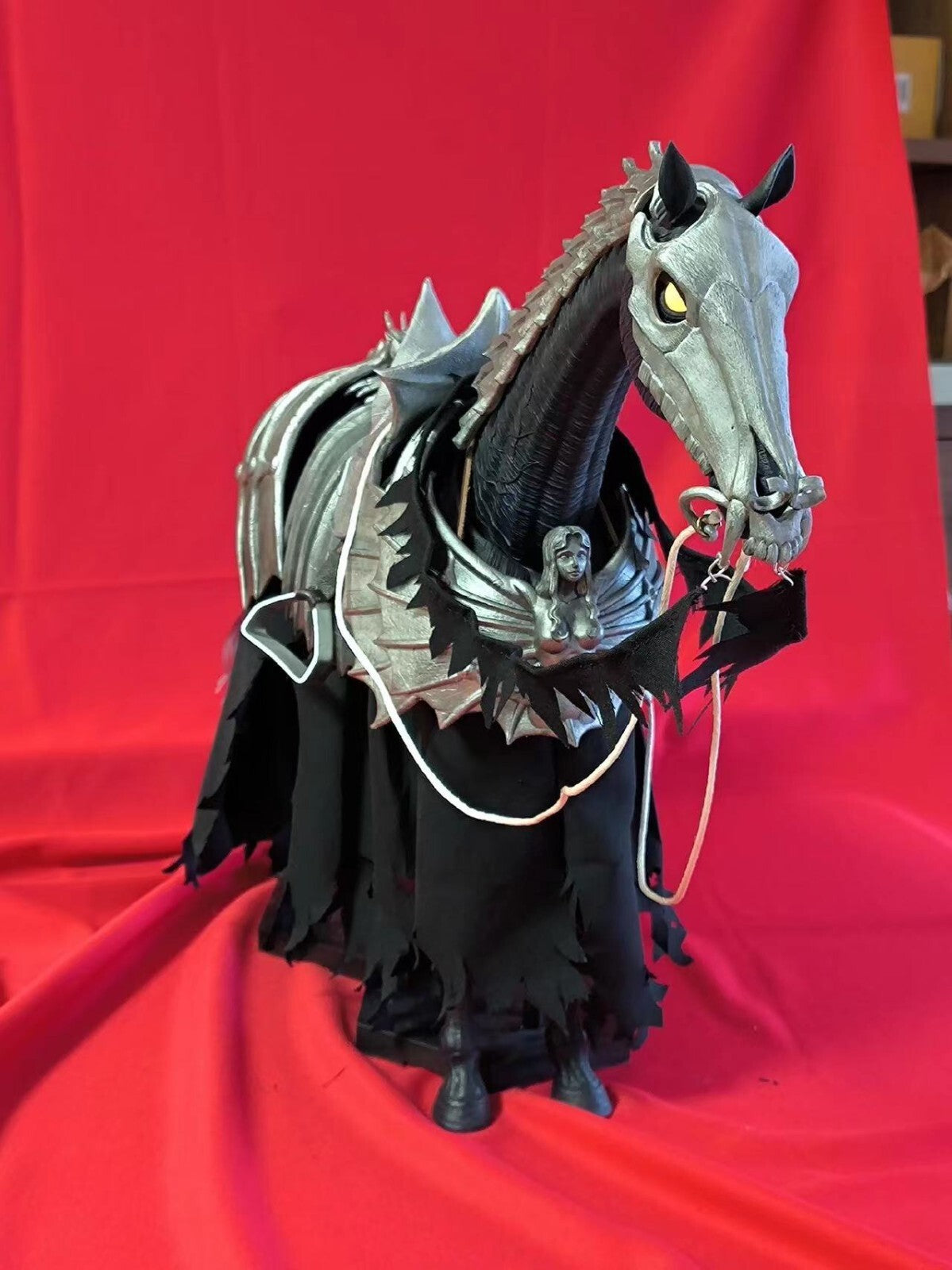 CUSTOM horse for threezero berserk Skull Knight  need 60days