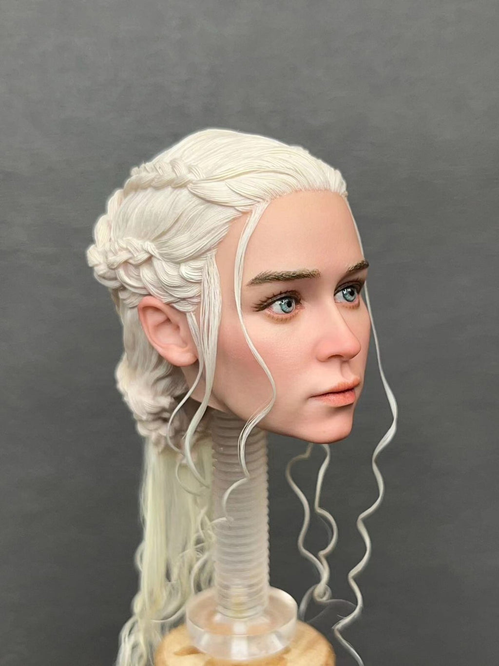 custom 1/6 Emilia Clarke head for 12 inch figure