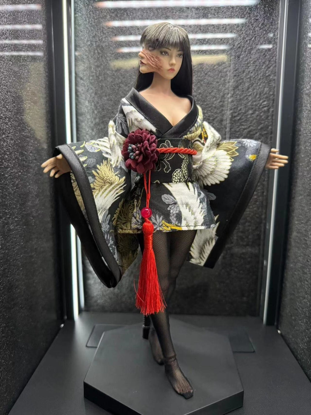 CUSTOM 1/6 Tomie figure