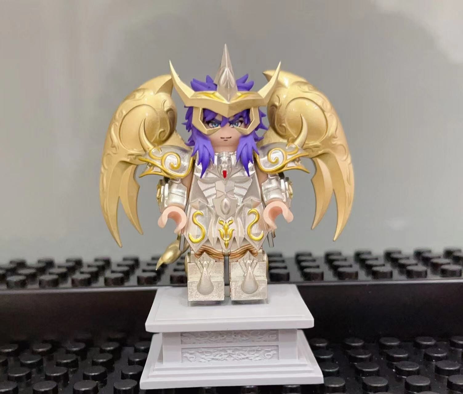 custom 3th party minifig mini brick brick Saint Seiya Milo