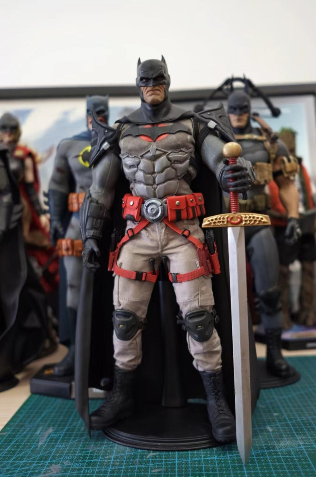CUSTOM Flashpoint Batman 1/6 Custom Figure action figure need 60days